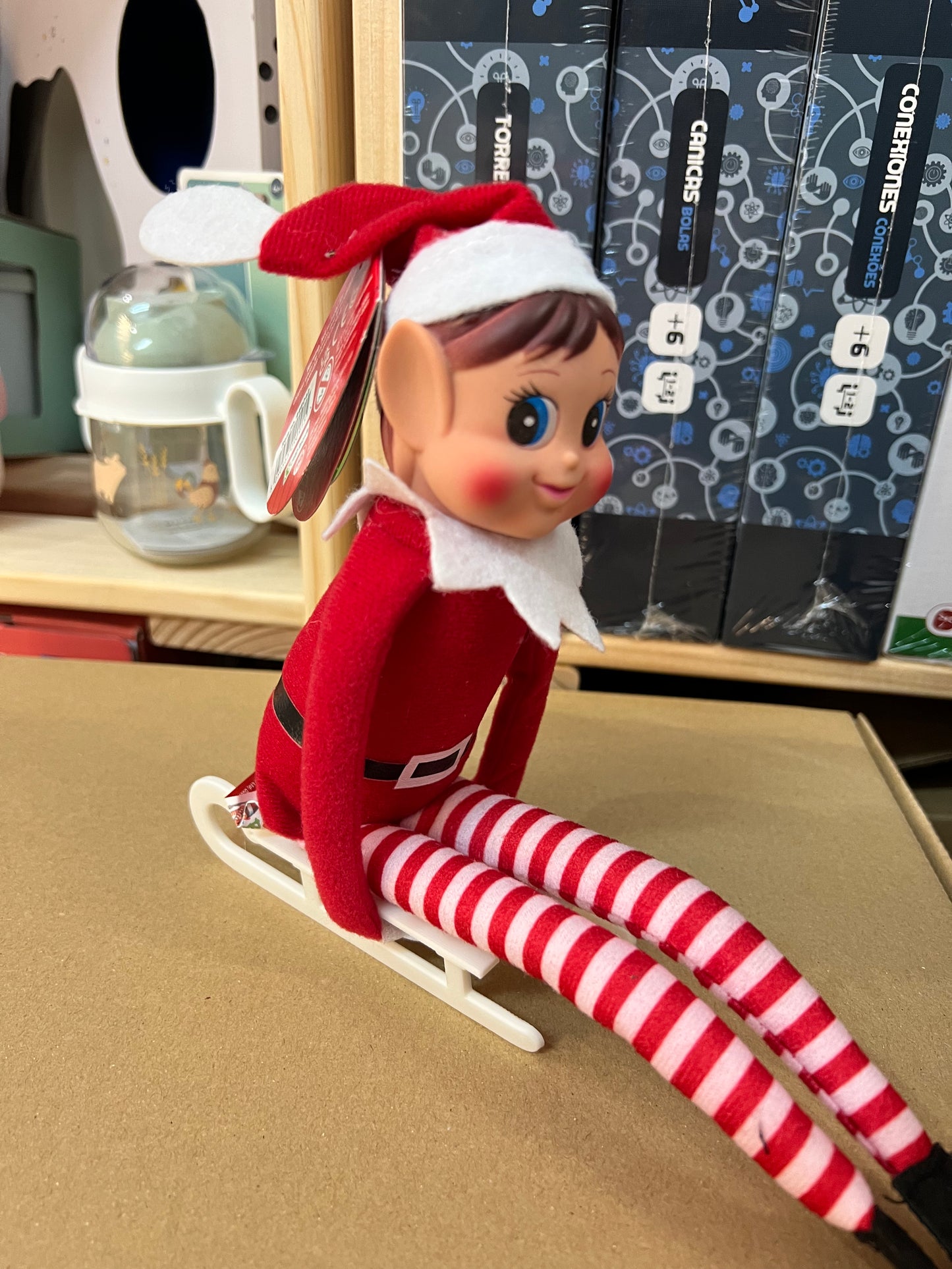 Trineo en miniatura para elfo travieso